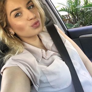 Meet your Posher, Daniella